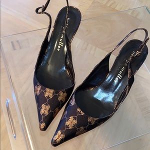 Brown metallic sling back with copper design